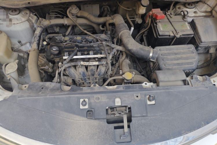 Used Soueast DX7 2015 1.5T Automatic Luxury Model Engine Bay