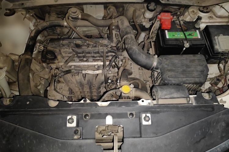 Used Soueast DX7 2015 1.5T Automatic Luxury Model Engine Bay