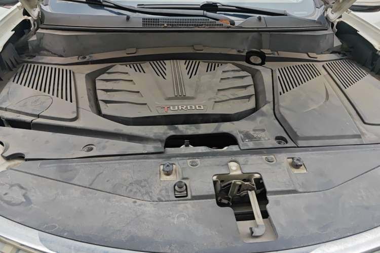 Used Soueast DX7 2015 1.5T Manual Luxury Model Engine Bay