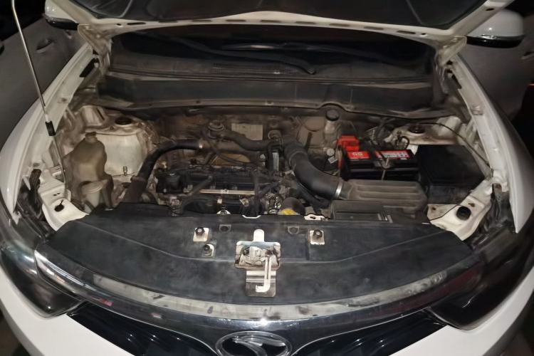 Used Soueast DX7 2015 1.5T Manual Luxury Model Engine Bay