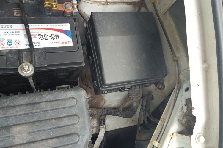 Used Soueast DX7 2015 1.5T Manual Luxury Model Engine Bay Left