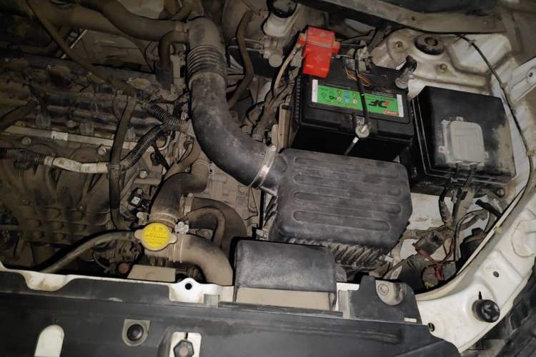Used Soueast DX7 2015 1.5T Automatic Luxury Model Engine Bay Left