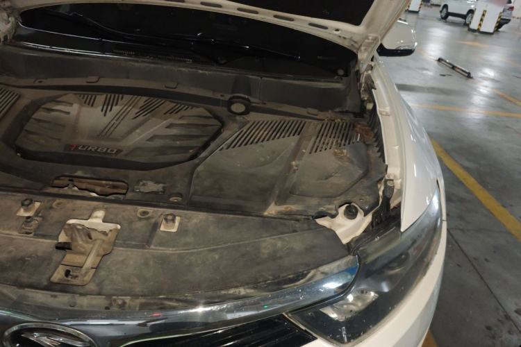 Used Soueast DX7 2015 1.5T Automatic Luxury Model Engine Bay Left