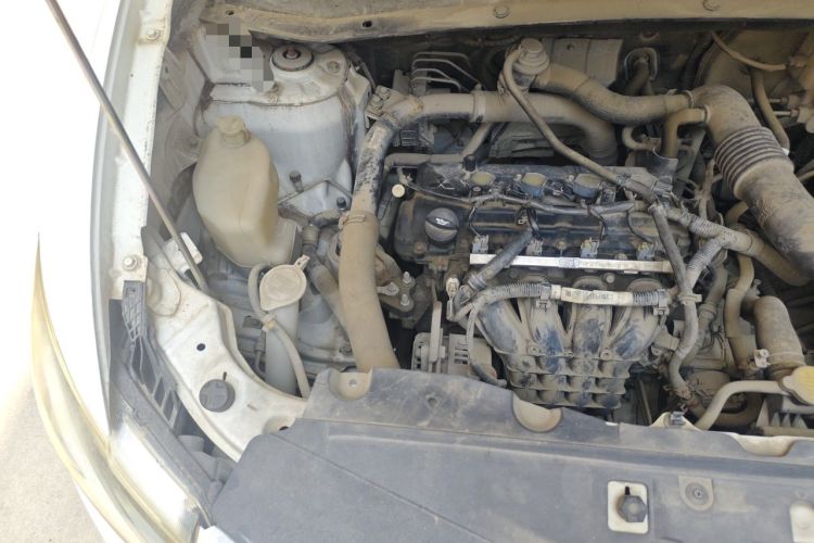 Used Soueast DX7 2015 1.5T Automatic Luxury Model Engine Bay Right