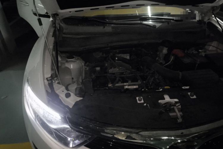 Used Soueast DX7 2015 1.5T Automatic Luxury Model Engine Bay Right