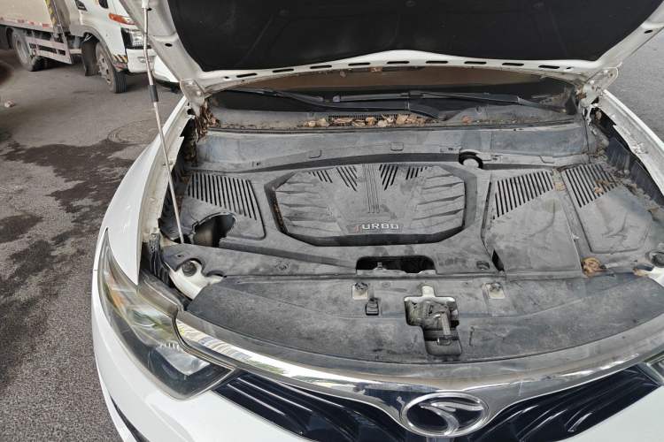 Used Soueast DX7 2015 1.5T Automatic Prestige Model Engine Bay Right