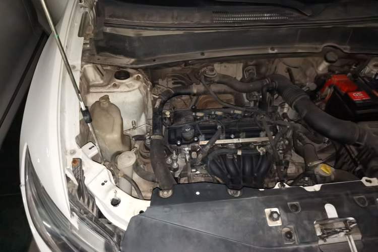 Used Soueast DX7 2015 1.5T Manual Luxury Model Engine Bay Right