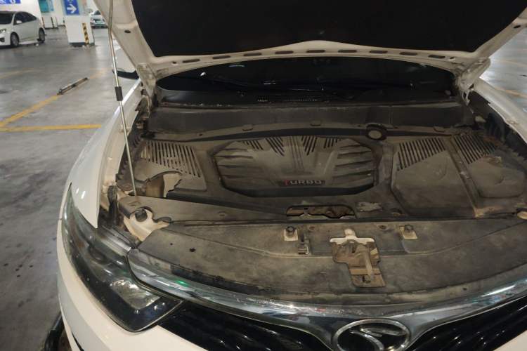 Used Soueast DX7 2015 1.5T Automatic Luxury Model Engine Bay Right