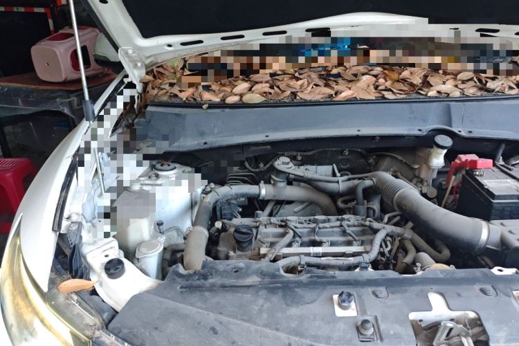 Used Soueast DX7 2015 1.5T Manual Luxury Model Engine Bay Right