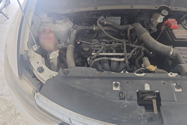 Used Soueast DX7 2015 1.5T Automatic Luxury Model Engine Bay Right