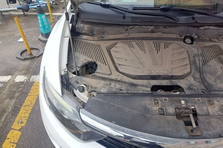 Used Soueast DX7 2015 1.5T Manual Luxury Model Engine Bay Right