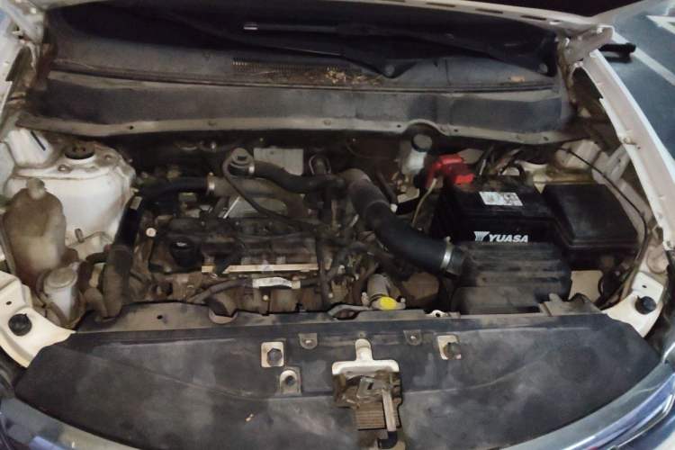 Used Soueast DX7 2015 1.5T Automatic Prestige Model Engine Bay