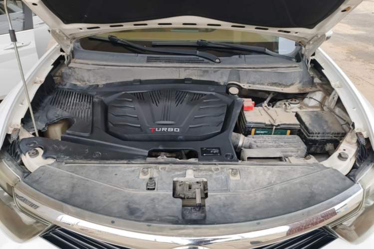 Used Soueast DX7 2015 1.5T Automatic Luxury Model Engine Bay