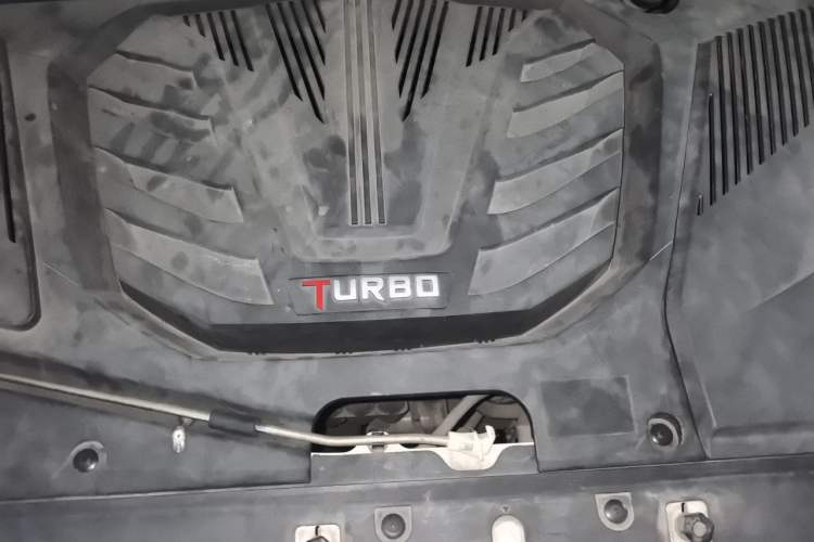 Used Soueast DX7 2015 1.5T Automatic Prestige Model Engine Bay