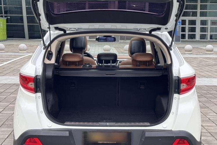 Used Soueast DX7 2015 1.5T Automatic Prestige Model Exterior 10