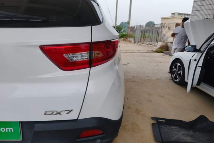 Used Soueast DX7 2015 1.5T Automatic Luxury Model Exterior 3