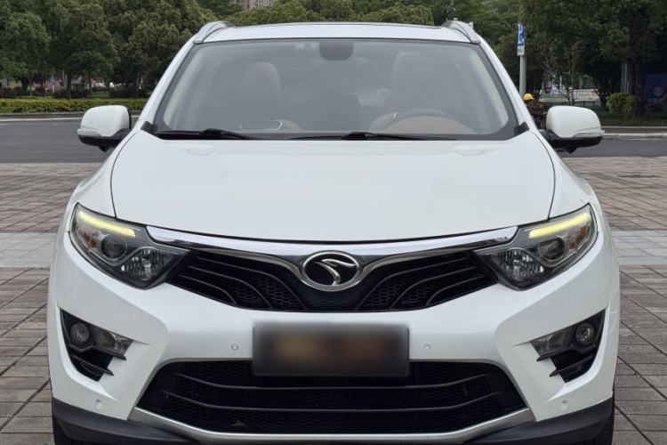 Used Soueast DX7 2015 1.5T Automatic Prestige Model Exterior 9