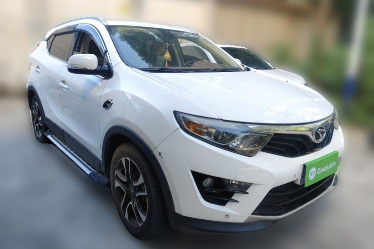 Used Soueast DX7 2015 1.5T Automatic Luxury Model Front Right 45 Deg