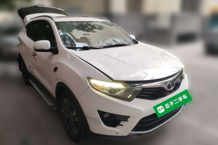 Used Soueast DX7 2015 1.5T Automatic Luxury Model Front Right 45 Deg