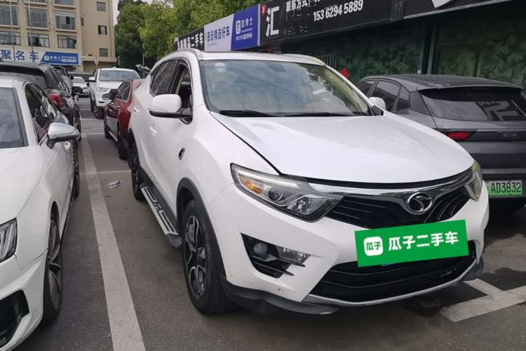 Used Soueast DX7 2015 1.5T Automatic Luxury Model Front Right 45 Deg