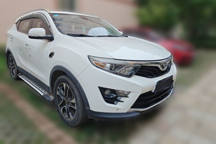 Used Soueast DX7 2015 1.5T Automatic Luxury Model Front Right 45 Deg