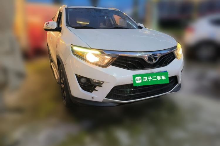 Used Soueast DX7 2015 1.5T Automatic Luxury Model Front Right 45 Deg