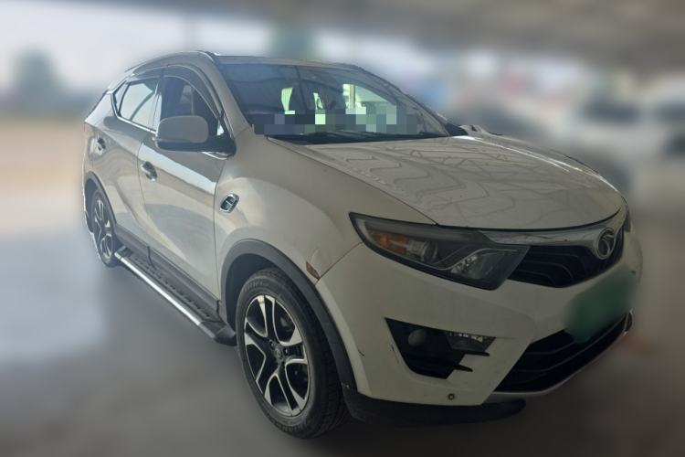 Used Soueast DX7 2015 1.5T Automatic Luxury Model Front Right 45 Deg