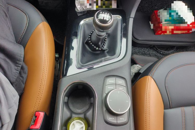 Used Soueast DX7 2015 1.5T Manual Luxury Model Gear Lever