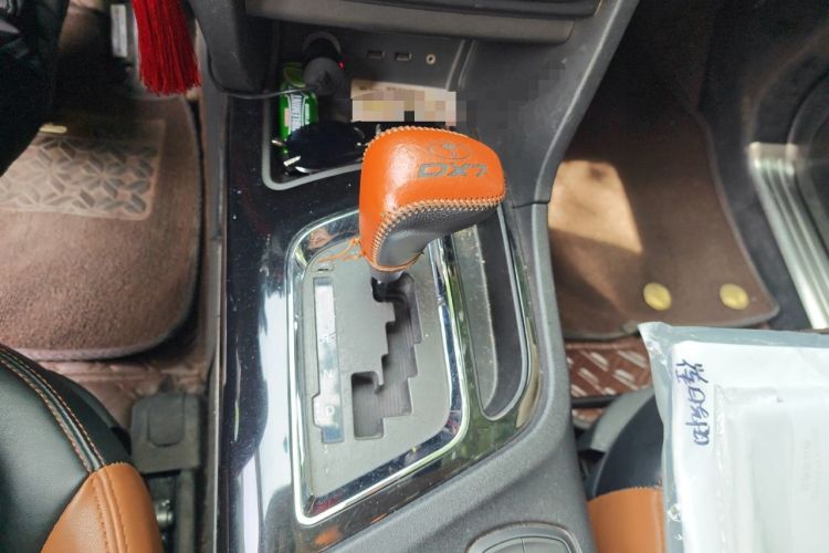 Used Soueast DX7 2015 1.5T Automatic Luxury Model Gear Lever