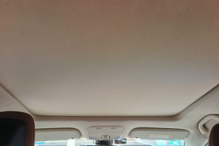 Used Soueast DX7 2015 1.5T Manual Luxury Model Headliner