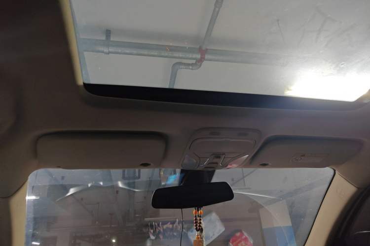Used Soueast DX7 2015 1.5T Automatic Prestige Model Headliner