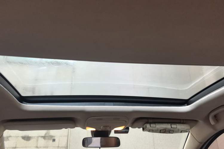 Used Soueast DX7 2015 1.5T Automatic Luxury Model Headliner