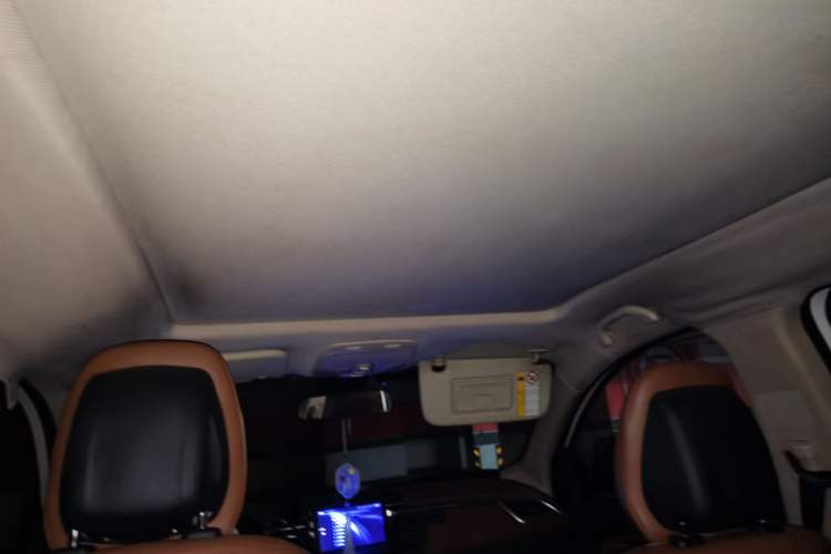 Used Soueast DX7 2015 1.5T Manual Luxury Model Headliner