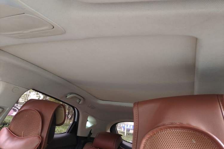 Used Soueast DX7 2015 1.5T Automatic Prestige Model Headliner