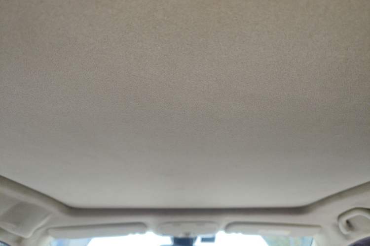 Used Soueast DX7 2015 1.5T Manual Luxury Model Headliner