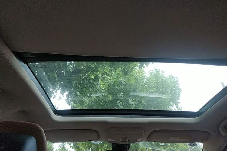 Used Soueast DX7 2015 1.5T Automatic Luxury Model Headliner