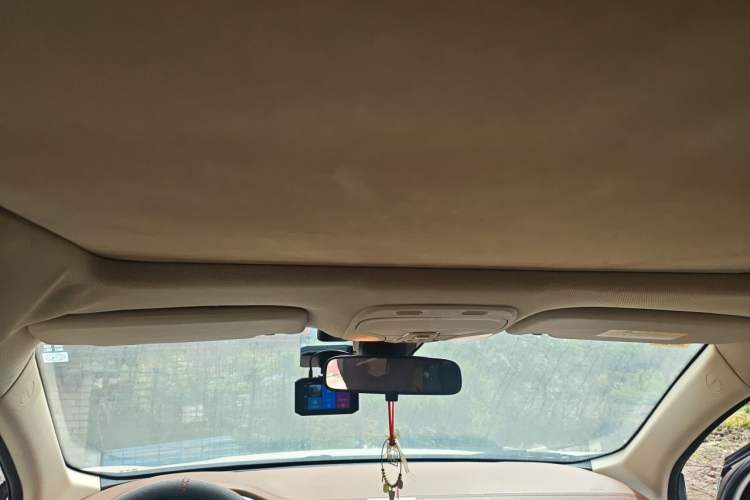 Used Soueast DX7 2015 1.5T Automatic Prestige Model Headliner