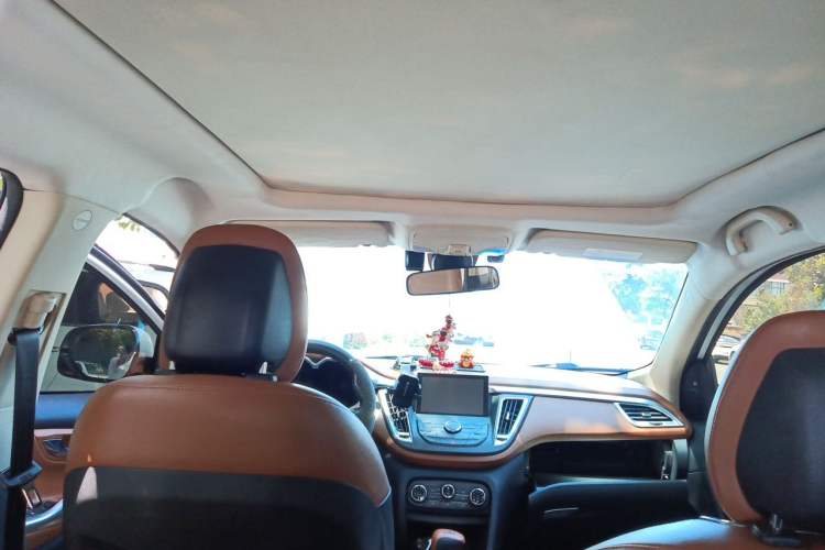 Used Soueast DX7 2015 1.5T Automatic Luxury Model Headliner