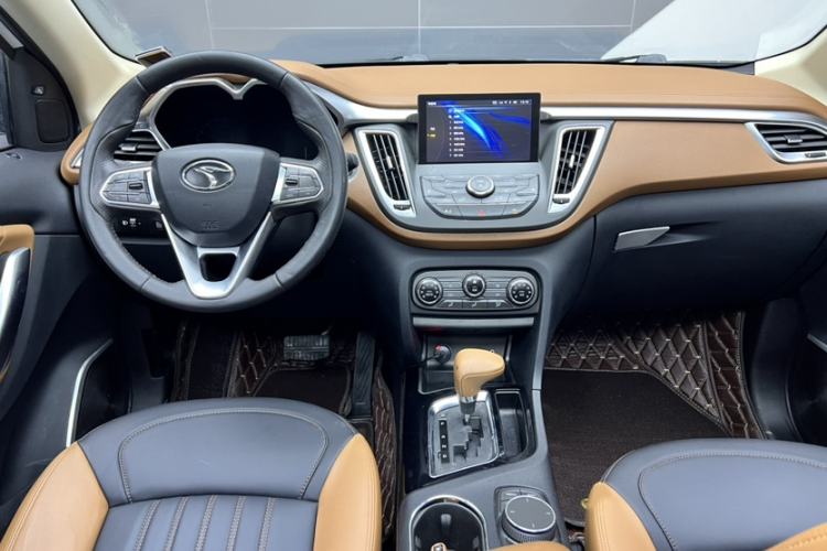 Used Soueast DX7 2015 1.5T Automatic Prestige Model Interior 1