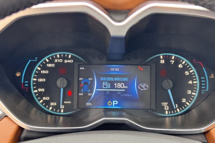Used Soueast DX7 2015 1.5T Automatic Prestige Model Interior 10