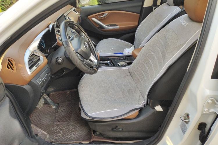 Used Soueast DX7 2015 1.5T Automatic Prestige Model Left Front Seat