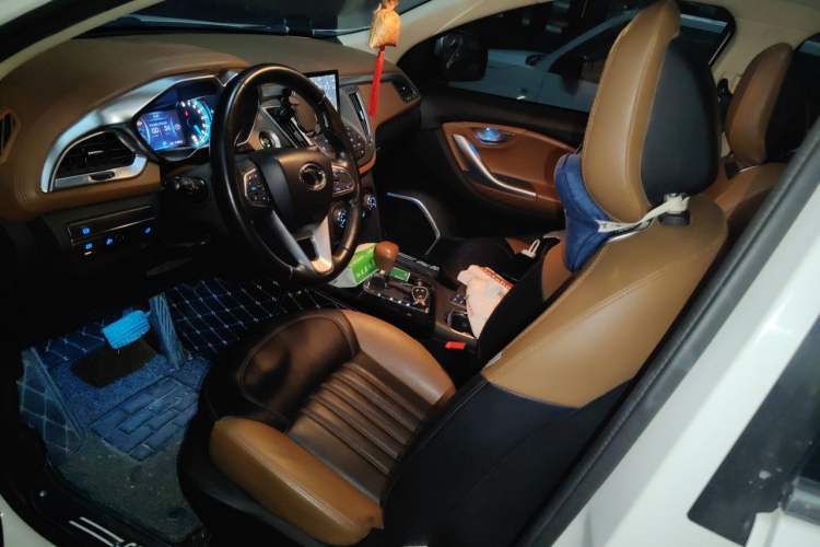 Used Soueast DX7 2015 1.5T Automatic Luxury Model Left Front Seat