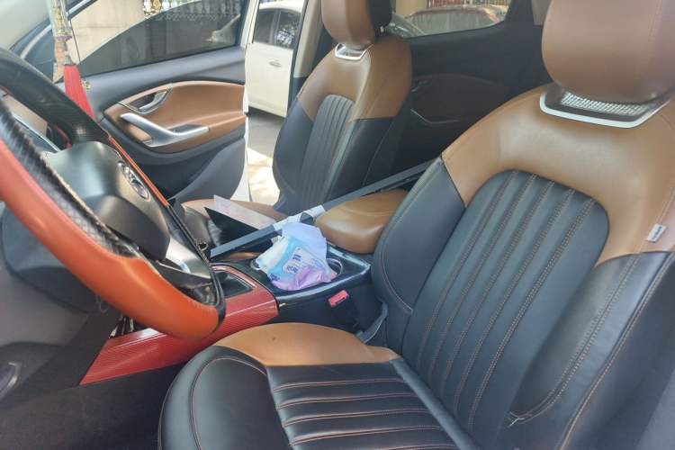 Used Soueast DX7 2015 1.5T Manual Luxury Model Left Front Seat