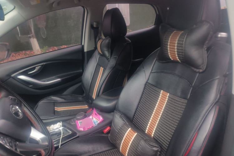 Used Soueast DX7 2015 1.5T Automatic Prestige Model Left Front Seat
