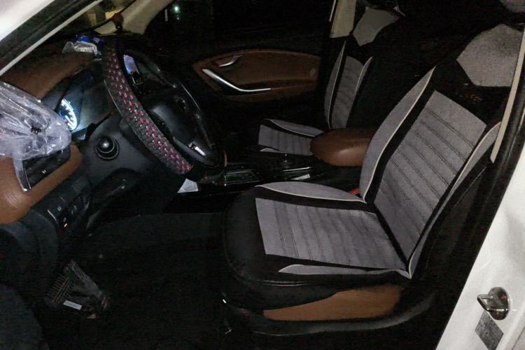 Used Soueast DX7 2015 1.5T Automatic Prestige Model Left Front Seat