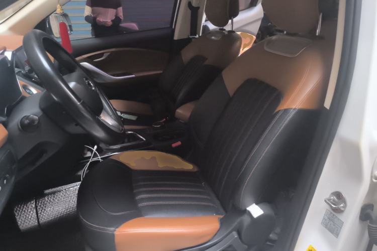 Used Soueast DX7 2015 1.5T Manual Elite Model Left Front Seat