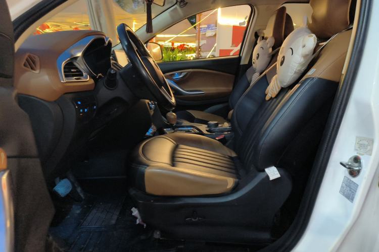 Used Soueast DX7 2015 1.5T Automatic Luxury Model Left Front Seat