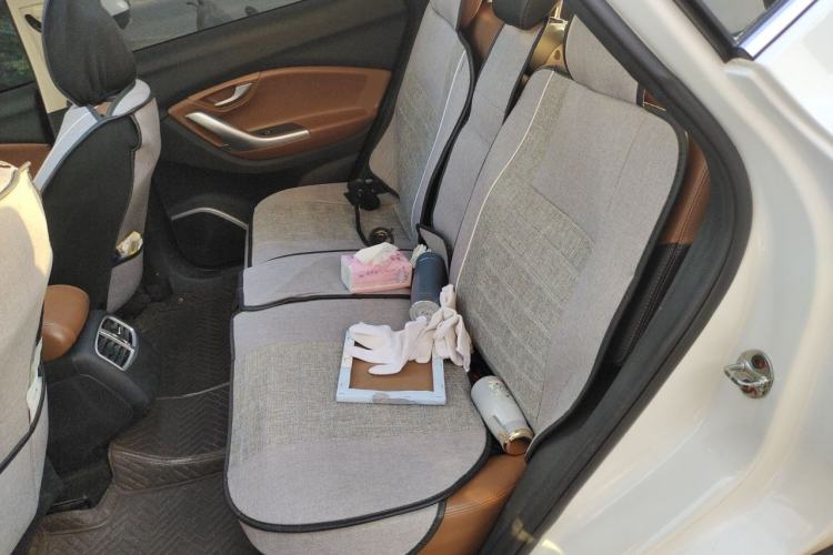 Used Soueast DX7 2015 1.5T Automatic Prestige Model Left Rear Seat