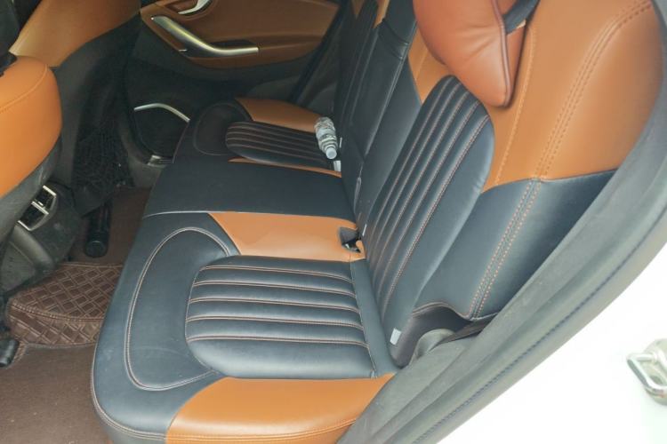 Used Soueast DX7 2015 1.5T Automatic Luxury Model Left Rear Seat