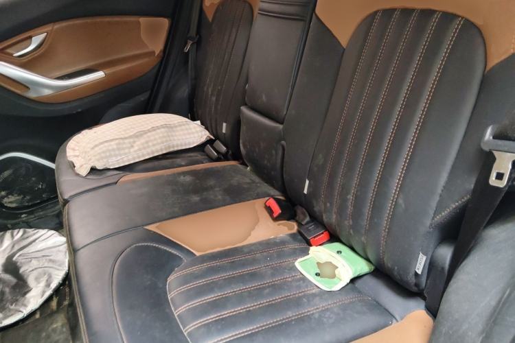 Used Soueast DX7 2015 1.5T Automatic Prestige Model Left Rear Seat